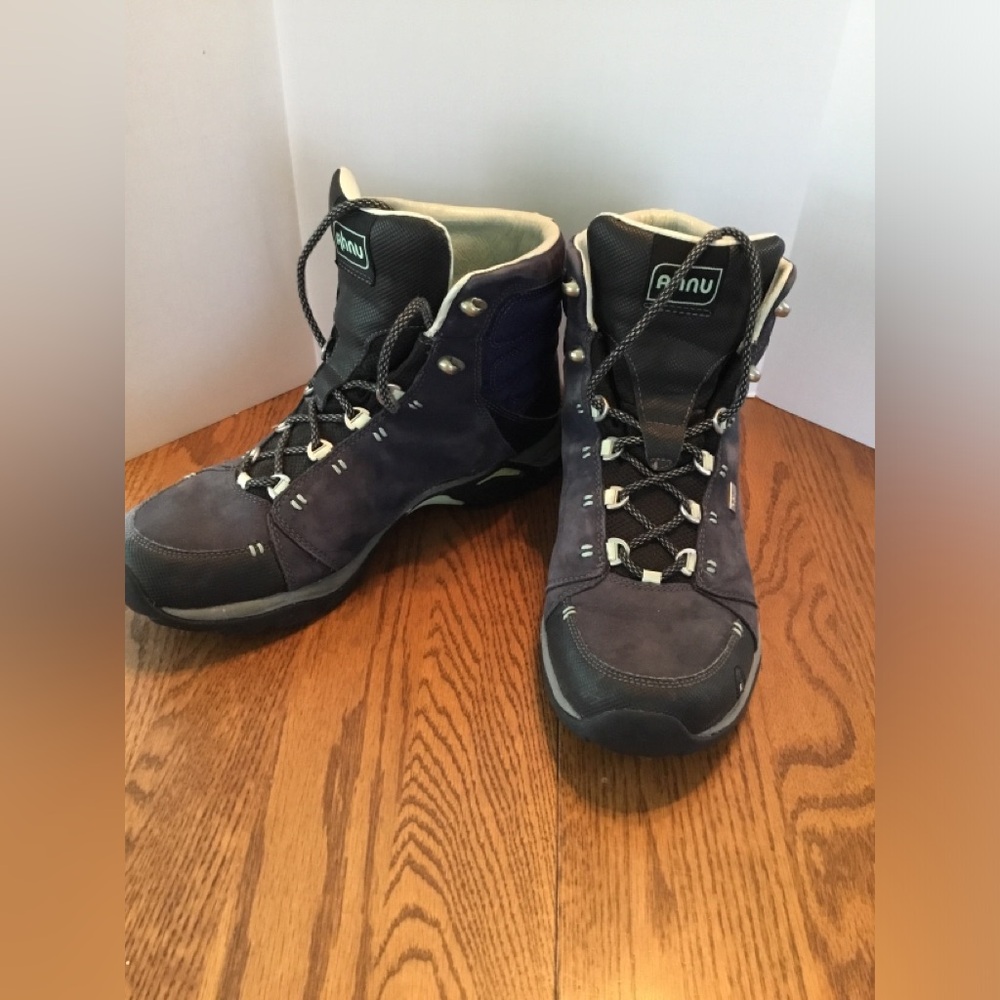 Women’s Ahnu Hiking Boots, 9, Dark Plum
